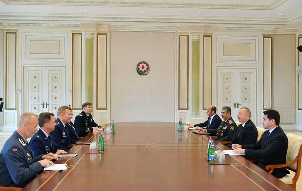 İlham Əliyev NATO generalını qəbul etdi