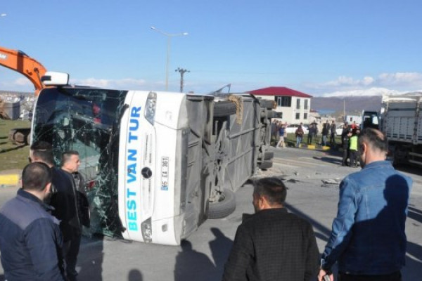 Türkiyədə azərbaycanlı turistləri daşıyan avtobus - 14 yaralı var