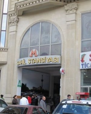 Bakı metrosunda işıq problemi yaşandı