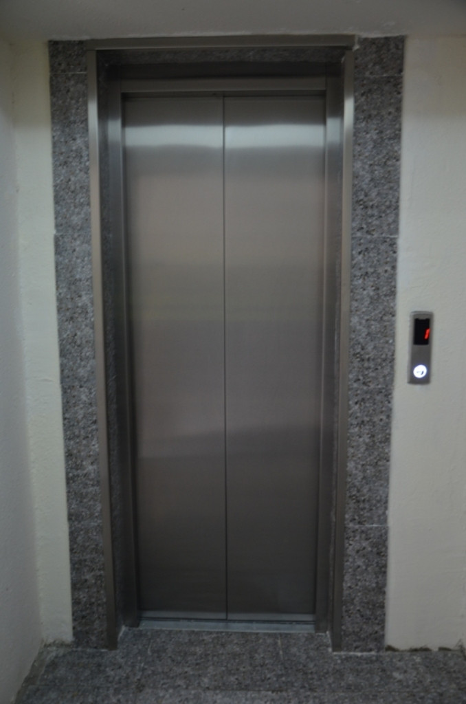 Bakıda yeni liftlər quraşdırılır - FOTOLAR