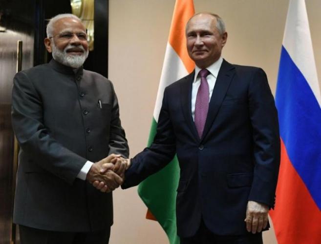 Hindistan Rusiyadan 14,5 milyard dollarlıq silah və hərbi texnika alacaq