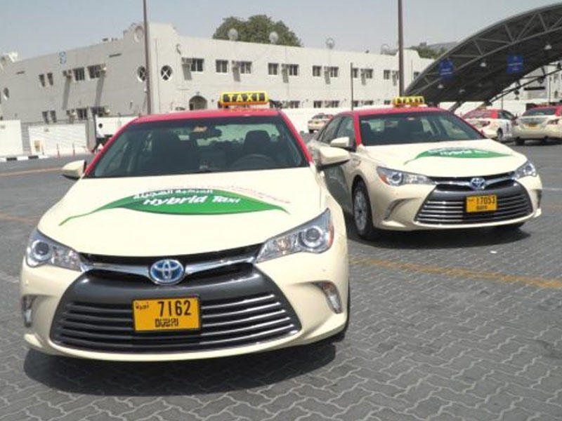 Wi-fi ilə təmin olunmuş ilk taksilər Dubayda istifadəyə veriləcək
