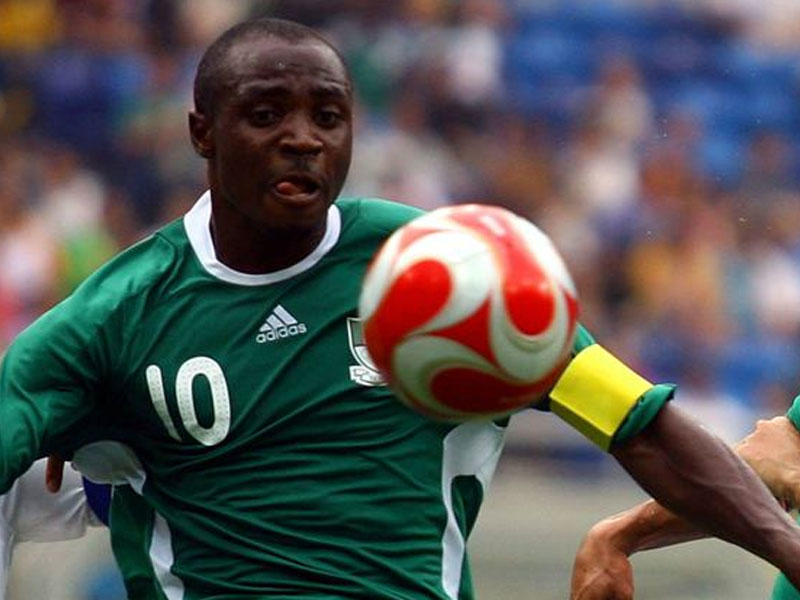 Nigeriyalı futbolçu infarktdan öldü