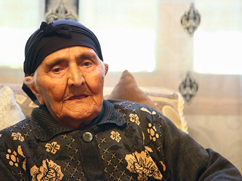 123 yaşlı nənə ilə 1 gün - VİDEO - FOTO