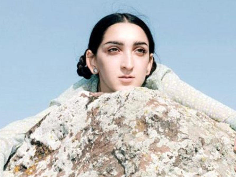 “Gucci”nin erməni modelini fotoşop da gözəlləşdirə bilmədi - FOTO
