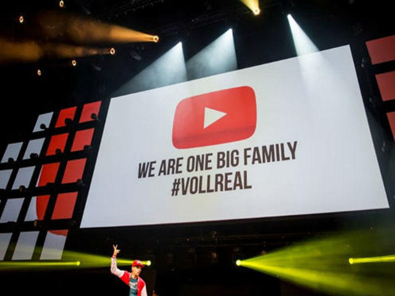 “YouTube”da ilk - Şərhə 1 milyon \