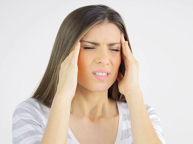 Baş ağrısını azaltmaq üçün İNANILMAZ ÜSUL