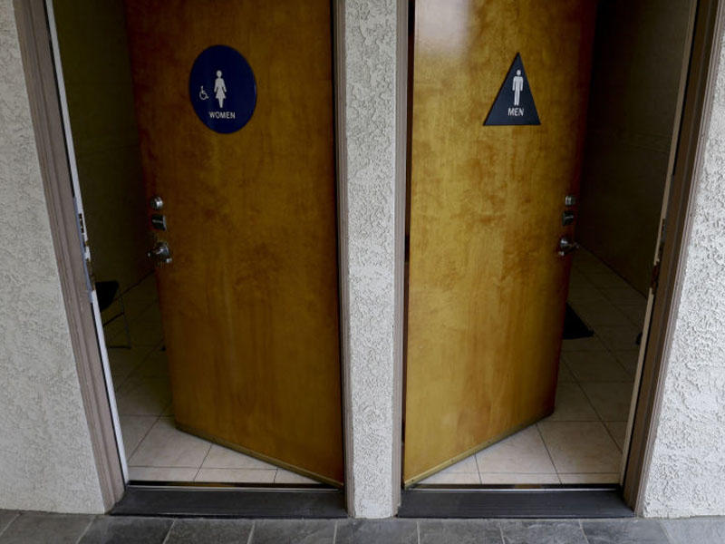İşçilər tualetdə çox vaxt keçirməsin deyə yeni növ unitaz istehsal olundu - FOTO