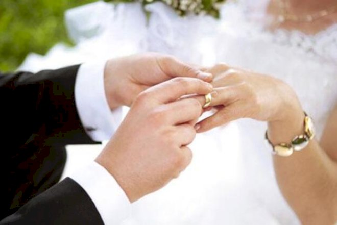 Azərbaycanlı aparıcı evlənir – Bu gün toydur - FOTO