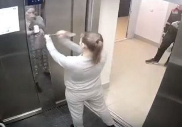 “Putin komandası”nı geyindirən dizaynerin həyat yoldaşı lifti sındırdı - VİDEO
