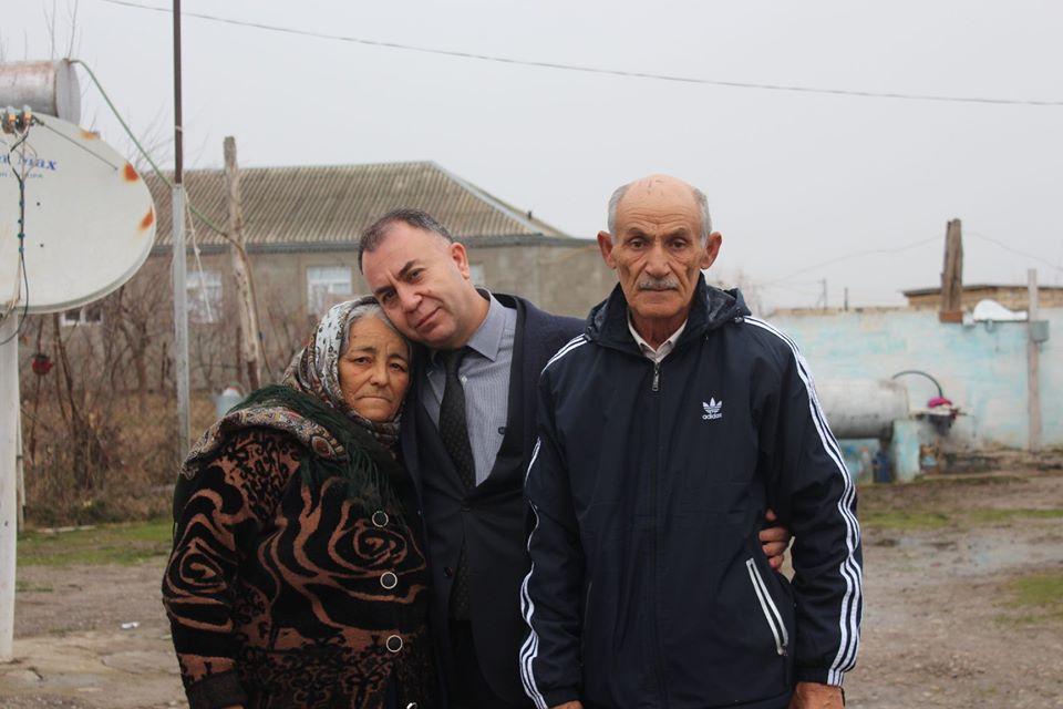 YAP-ın namizədi 99 yaşını qeyd edən seçicisinin evinə gedib – İki şəhid ailəsini ziyarət edib -  (FOTOLAR)