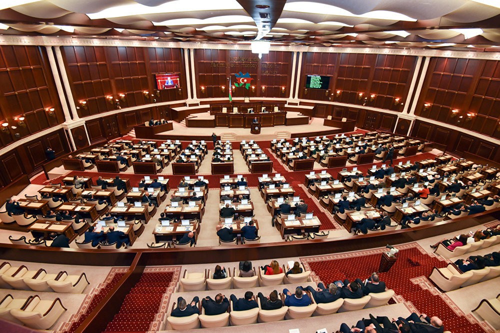 Milli Məclisin plenar iclasının gündəliyi dəyişdirildi