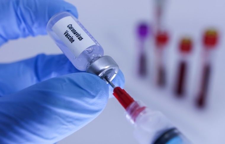 Rusiyada koronavirus vaksininin könüllülər üzərində sınaqları başlayıb
