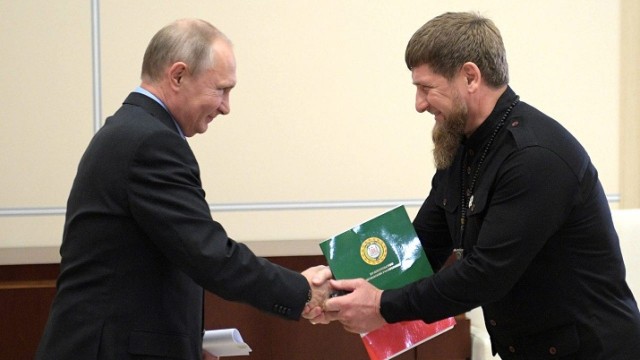 Putin Kadırovu general təyin etdi