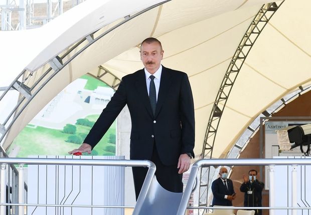 İlham Əliyev “Qobu” elektrik yarımstansiyasının tikintisi ilə tanış olub — FOTO