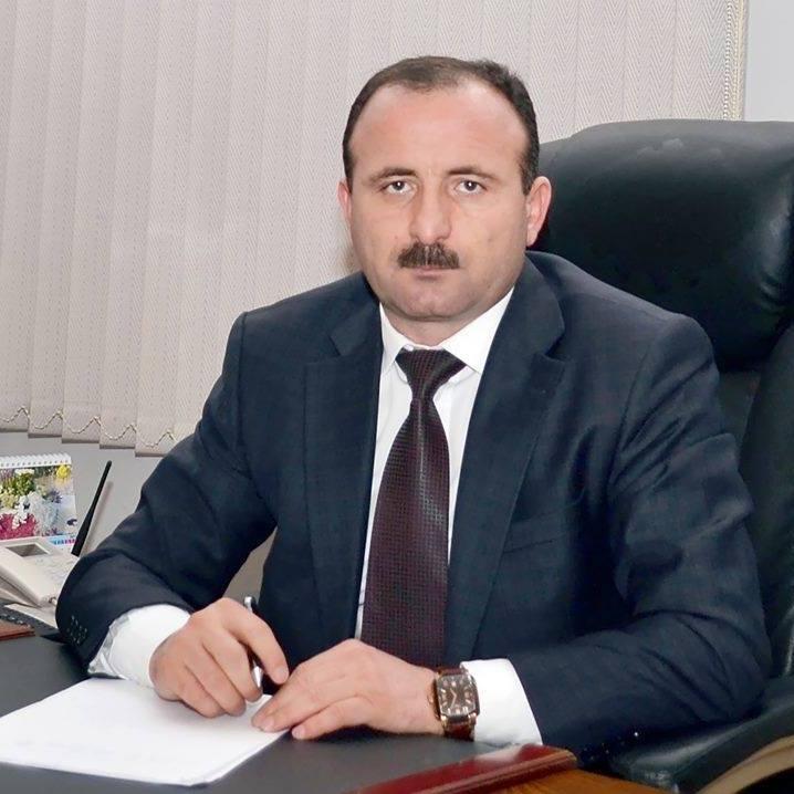 YAP-ın qəzetinin baş redaktoru Bəhruz Quliyev YAP Siyasi Şurasının üzvü Ramiz Mehdiyevə qarşı çıxdı