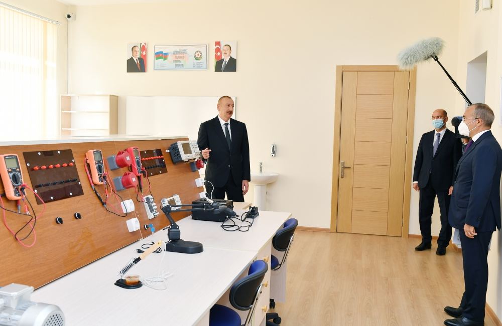 Prezident İlham Əliyev Sumqayıtda Peşə Təhsil Mərkəzinin açılışında iştirak edib - FOTOLAR