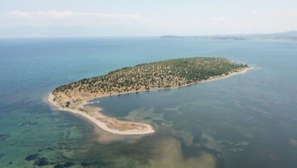 Hülya Avşar 55 milona ada aldı – FOTO