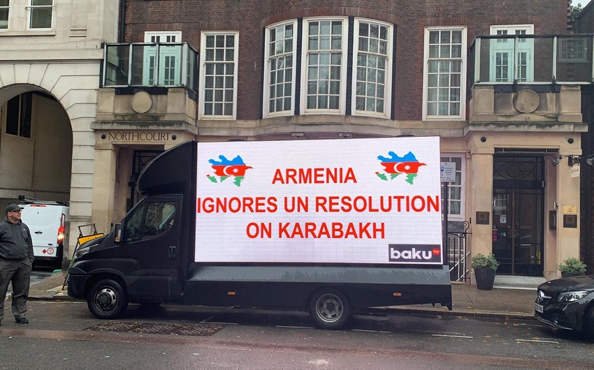 Londonda Azərbaycan Ordusuna dəstək məqsədilə kreativ aksiya keçirilib - FOTO