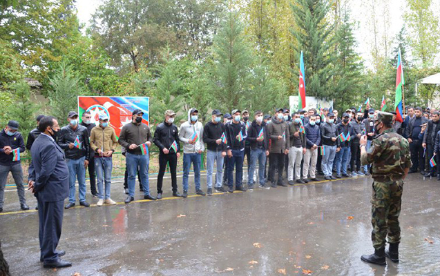 Çağırışçıların müddətli həqiqi hərbi xidmətə yola salınması davam edir
