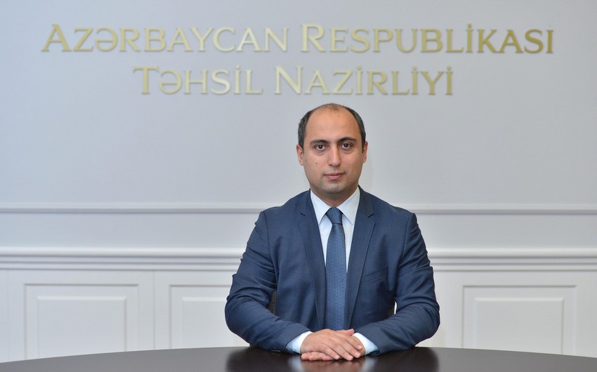 Təhsil naziri müəllimləri təbrik etdi