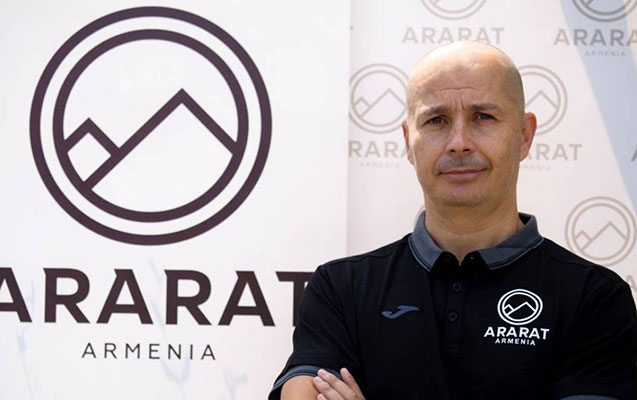 “Azərbaycan Ermənistanın yaşayış məntəqələrinə atəş açmır” - “Ararat”ın baş məşqçisi