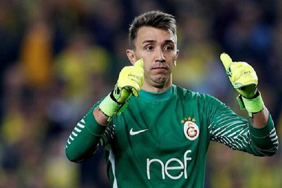 “Qalatasaray” kapitan ilə yeni müqavilə bağlayır