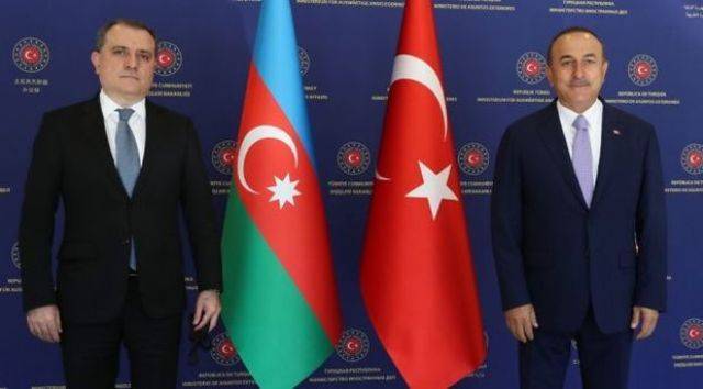 Ceyhun Bayramov Mövlud Çavuşoğlu ilə cəbhədəki durumu müzakirə etdi