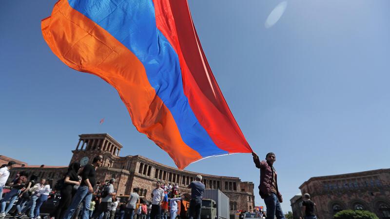 Rusiyalı ekspert: Ermənistanı terror təşkilatı idarə edir