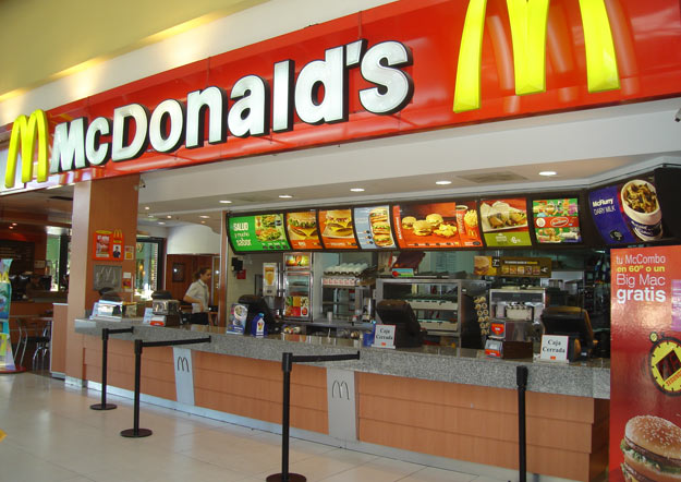 “McDonalds”ın silinən paylaşımı və etirazlar – Şirkət ermənilərin xətrinə dəyməkdən qorxub?