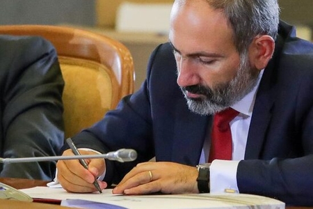 Paşinyan Putinə məktub yazıb kömək istədi
