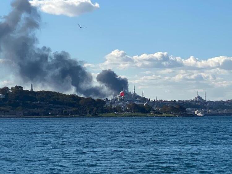 İstanbulda xəstəxanada güclü yanğın - FOTOLAR