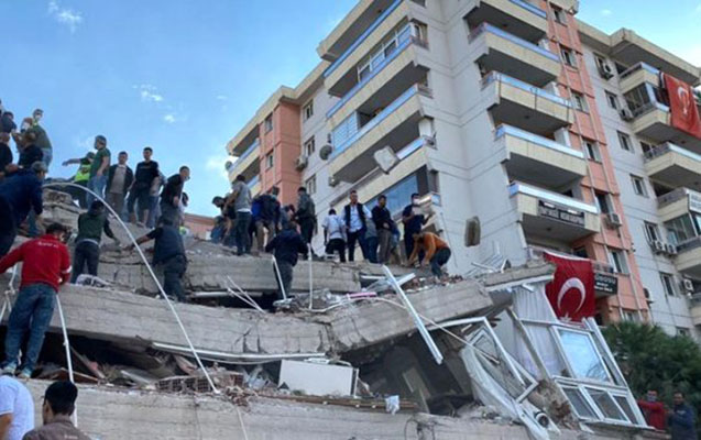 İzmirdə binaların uçmasına görə 9 nəfər həbs edildi