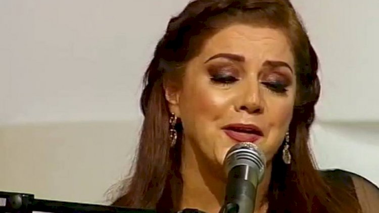 Əməkdar artist oğlunu cəbhəyə yola saldı