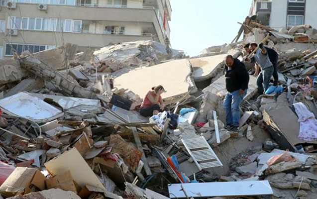İzmirdə ölənlərin sayı 85-ə çatdı