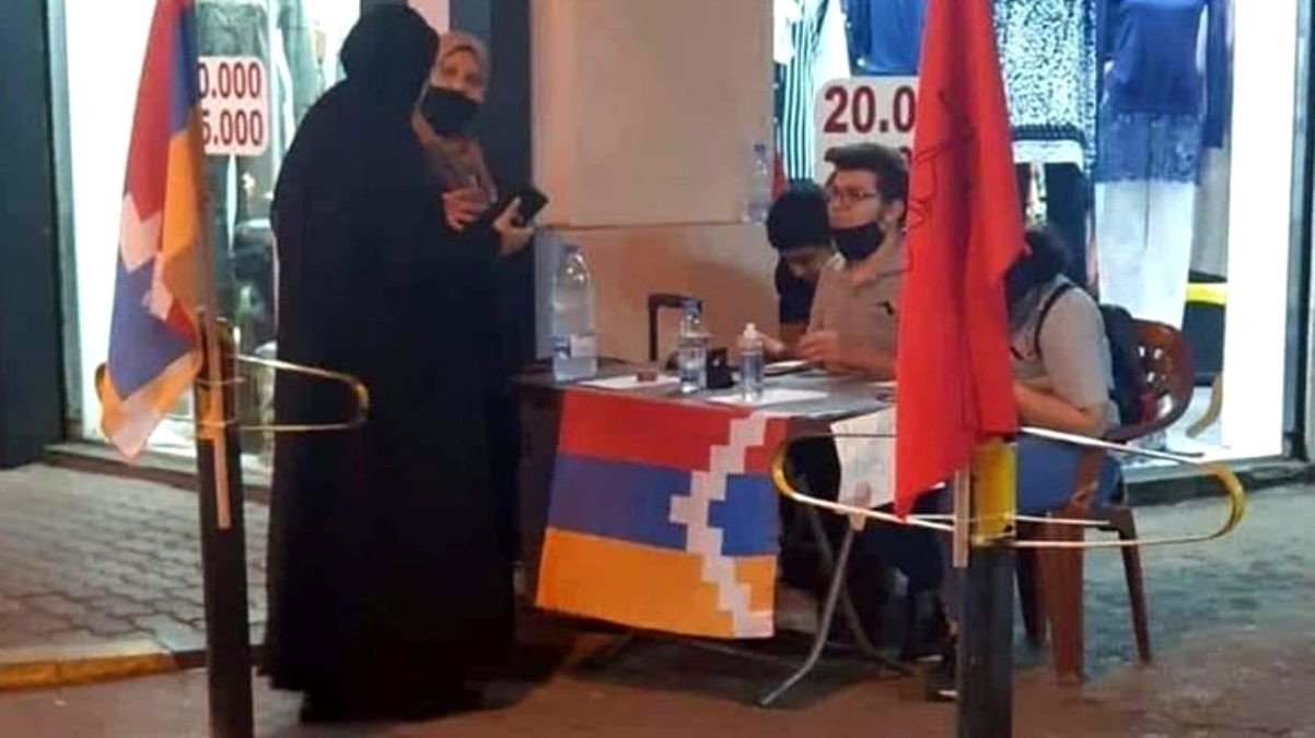 Livandakı ermənilər könüllü əsgər toplayır - FOTO