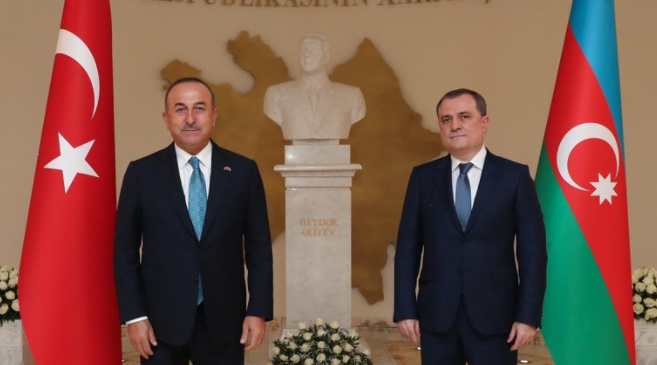 Ceyhun Bayramovla Mövlud Çavuşoğlu telefonla danışdı