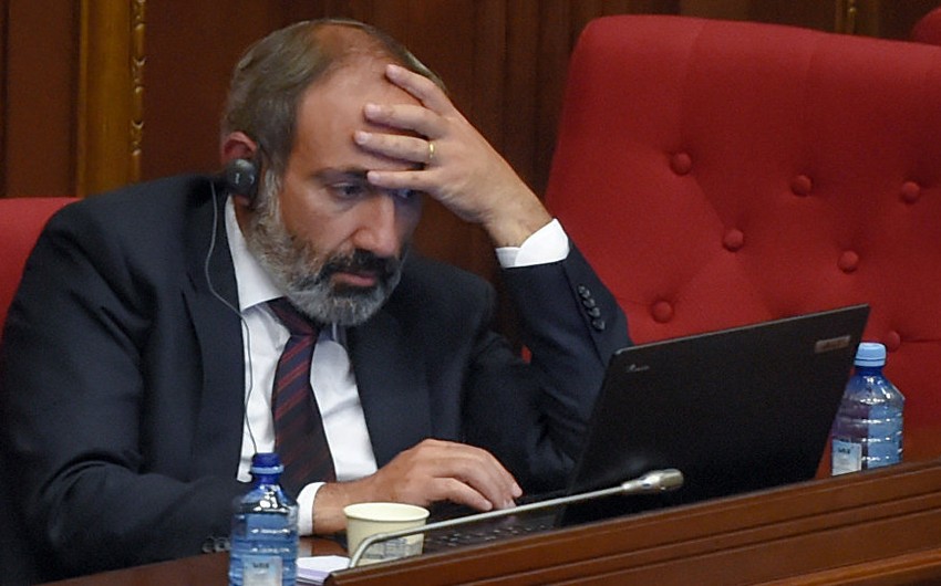 Paşinyan Ermənistan üçün ağır olan sənədə imza atdığını etiraf edib