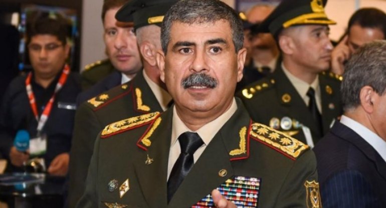 Azərbaycanın Müdafiə naziri Rusiyaya başsağlığı verib