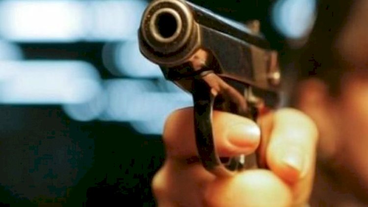 Bakıda komendant saatını pozdular, polis atəş açdı - VİDEO