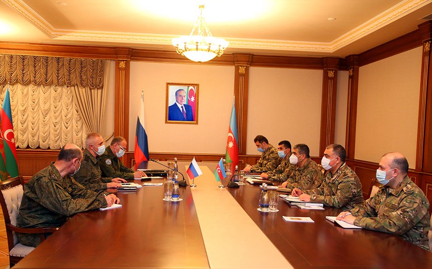 Zakir Həsənov Rusiya sülhməramlı qüvvələrinin komandanı ilə görüşdü