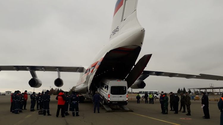 Xankəndinə göndəriləcək humanitar yardım Gəncə hava limanına çatdırıldı - FOTOLAR