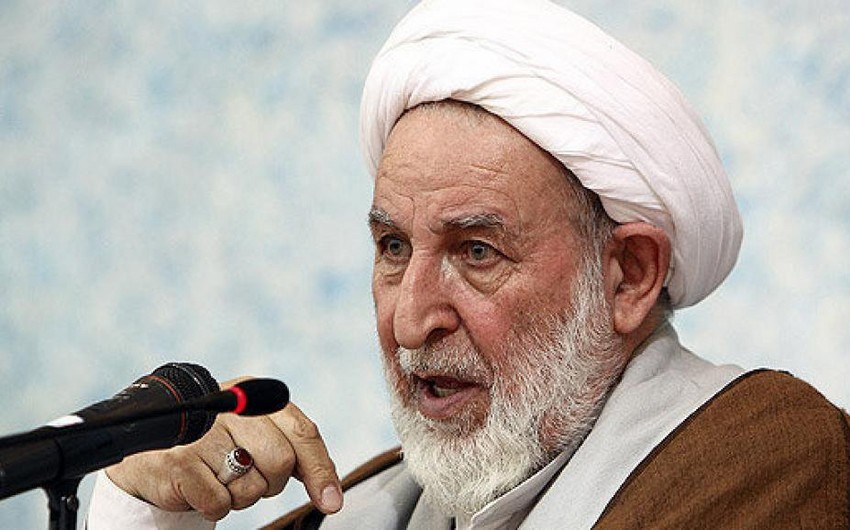 İranın tanınmış din xadimi vəfat etdi