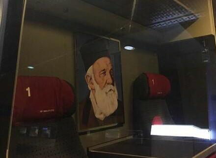 İsveçrə qatarlarında portreti vurulan azərbaycanlı kimdir? – FOTO