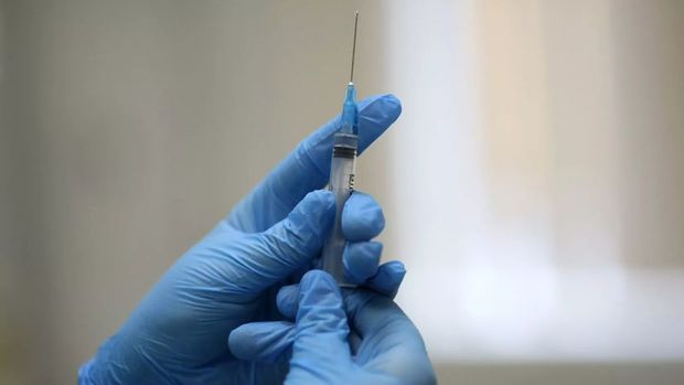 Rusiyada bir milyondan çox insan koronavirusa qarşı peyvənd edilib