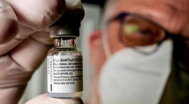 “Reuters” peyvəndlərdəki inanılmaz defekti üzə çıxardı: Milyonlarla dozalıq vaksin zibil qutusuna atılır
