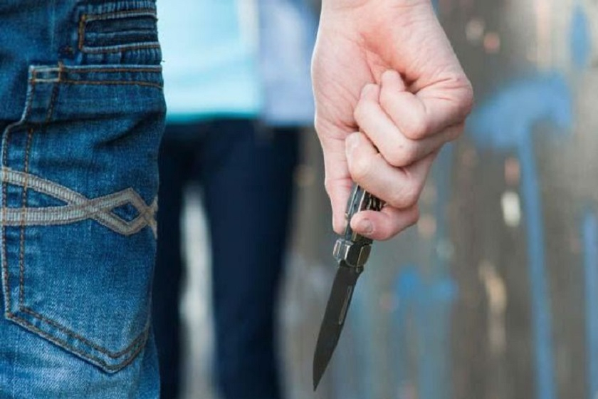 24 yaşlı gənci bıçaqladılar