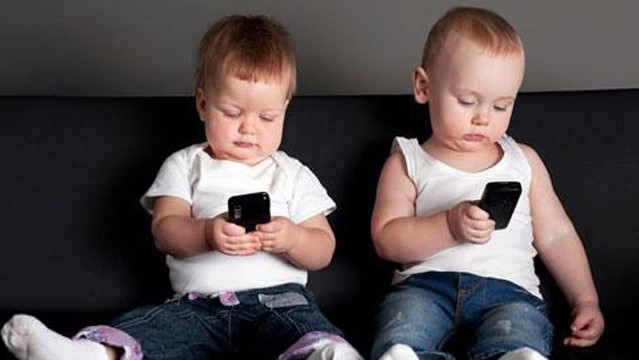 Smartfonlar uşaqlarda bu xəstəliyi YARADIR
