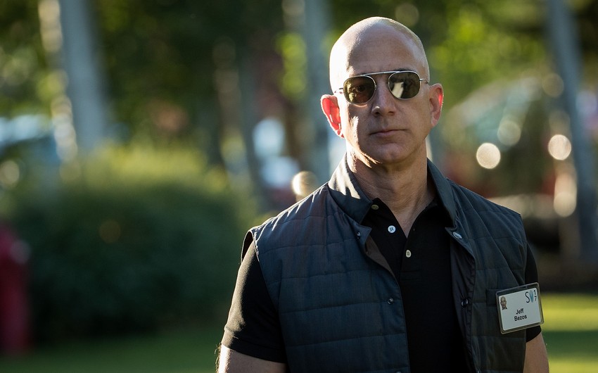 Ceff Bezos yenidən dünyanın ən zəngin insanı oldu