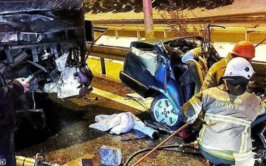 Türkiyədə yol qəzasında 2 nəfər öldü, 10 nəfər yaralandı